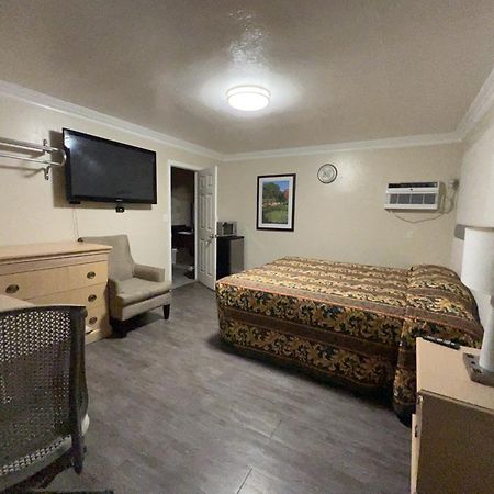 Flamingo Motel Oxnard Buitenkant foto