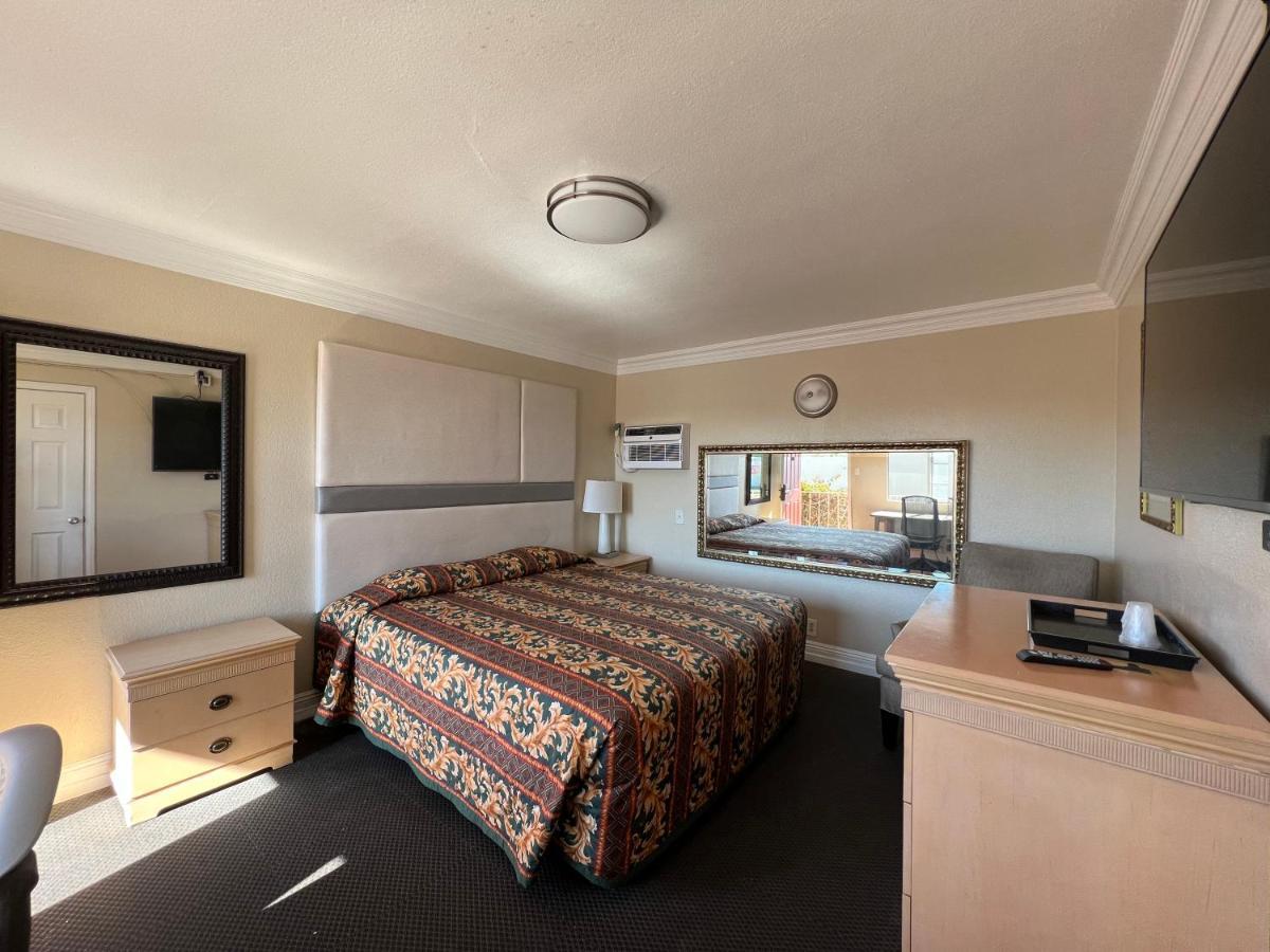 Flamingo Motel Oxnard Buitenkant foto