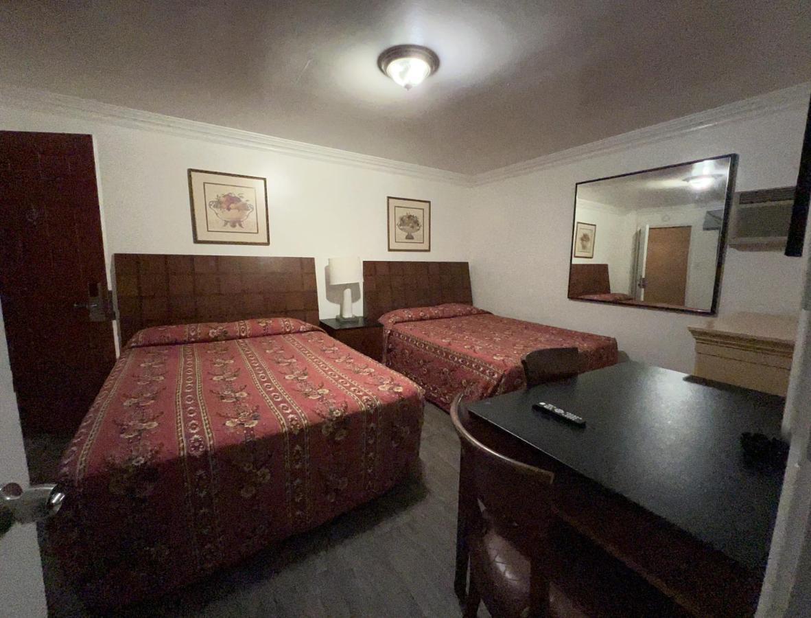 Flamingo Motel Oxnard Buitenkant foto